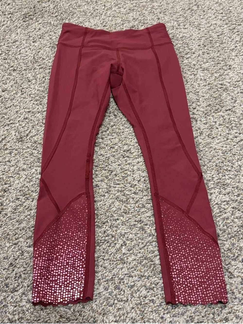 Lululemon Athletica Women’s Wine Leggings with Sparkled & Scalloped Hem